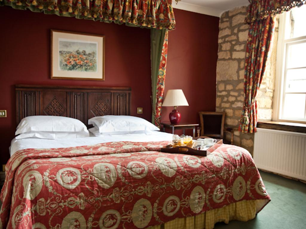 Noel Arms Hotel in Cotswolds and Chipping Campden Luxury Hotel Breaks in the UK
