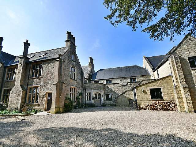 Stanton Manor Hotel