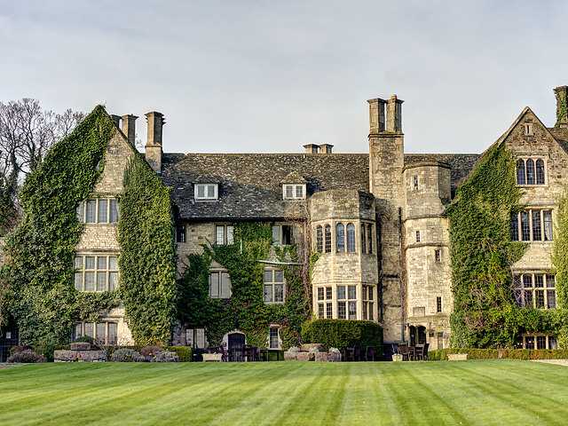 Stonehouse Court