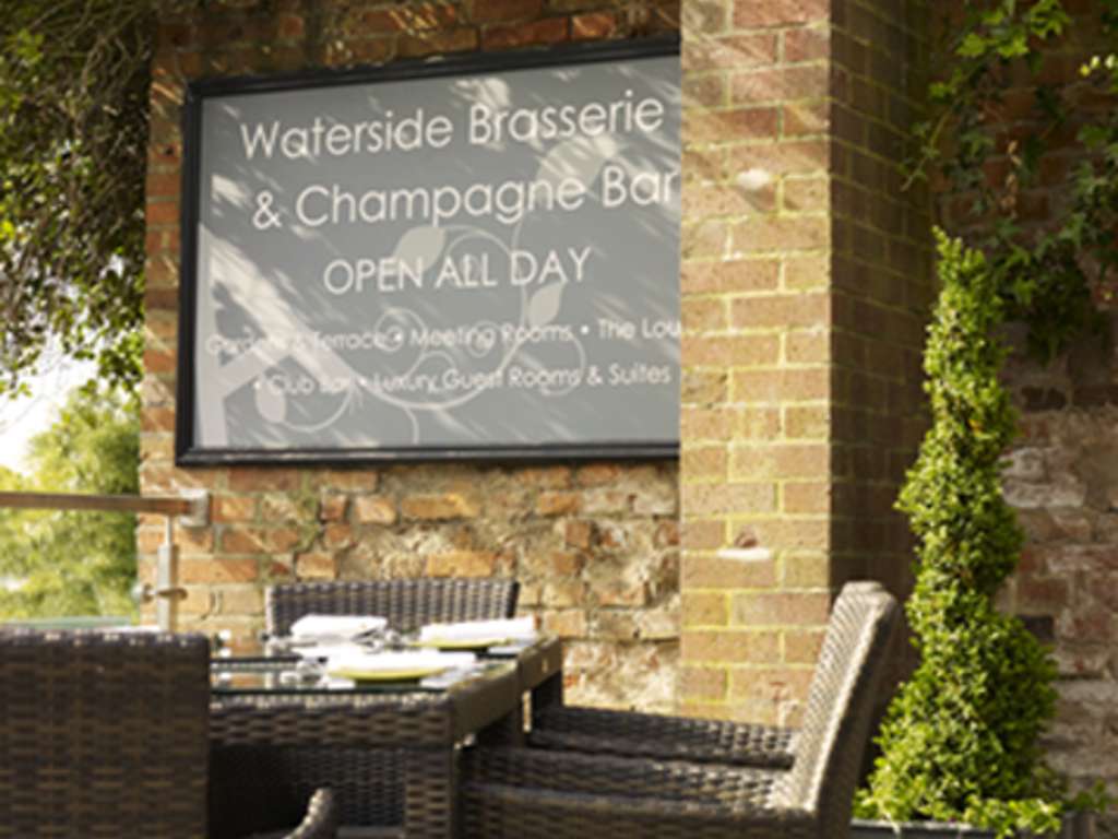 The Club Bar, Lounge & Terrace restaurant, The Arden Hotel