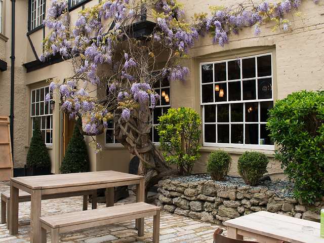 The Crown and Thistle