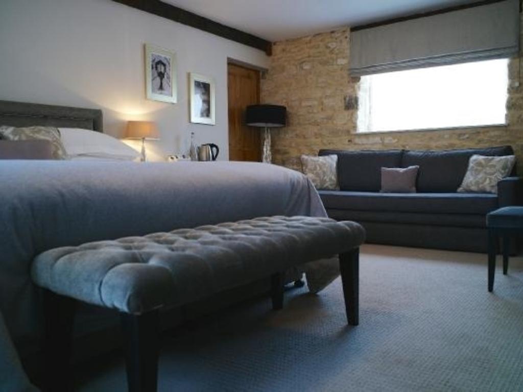 Junior room, Widbrook Grange